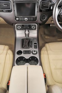 USED 2015 15 VOLKSWAGEN TOUAREG 3.0 V6 R-LINE TDI BLUEMOTION TECHNOLOGY 5d 259 BHP +NATIONWIDE DELIVERY AVAILABLE+