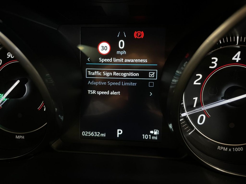 USED 2017 67 JAGUAR F-TYPE 2.0 I4 R-DYNAMIC 2d 296 BHP 