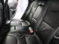USED 2015 64 VOLVO V40 2.0 D4 R-DESIGN LUX NAV 5d 187 BHP LOADS OF FACTORY EXTRAS