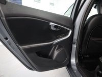 USED 2015 64 VOLVO V40 2.0 D4 R-DESIGN LUX NAV 5d 187 BHP LOADS OF FACTORY EXTRAS
