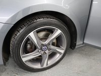 USED 2015 64 VOLVO V40 2.0 D4 R-DESIGN LUX NAV 5d 187 BHP LOADS OF FACTORY EXTRAS
