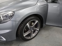 USED 2015 64 VOLVO V40 2.0 D4 R-DESIGN LUX NAV 5d 187 BHP LOADS OF FACTORY EXTRAS
