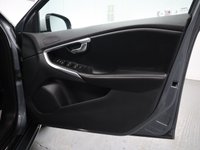 USED 2015 64 VOLVO V40 2.0 D4 R-DESIGN LUX NAV 5d 187 BHP LOADS OF FACTORY EXTRAS