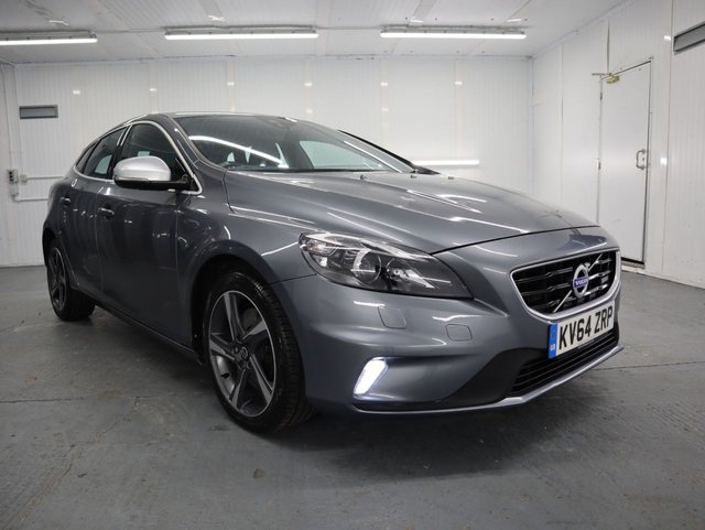 2015 64 Volvo V40 2.0 D4 R-DESIGN LUX NAV 5d 187 BHP
