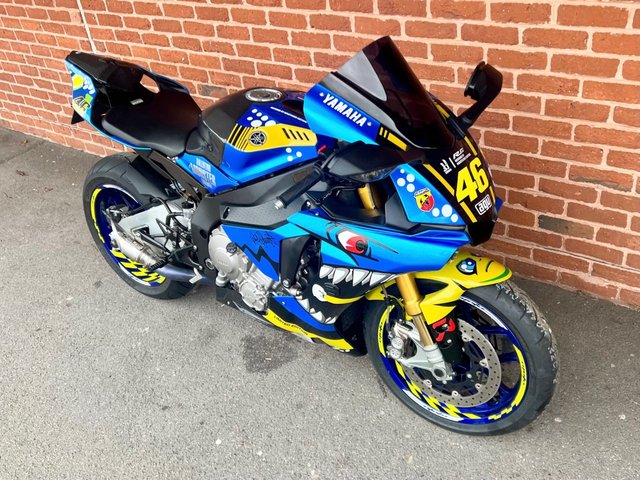 2015 15 Yamaha R1m YZF // R1M 15 // 1000cc // AGV Rossi Shark Edition // Px swap