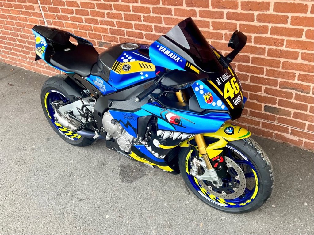 USED 2015 15 YAMAHA R1M YZF // R1M 15 // 1000cc // AGV Rossi Shark Edition // Px swap 