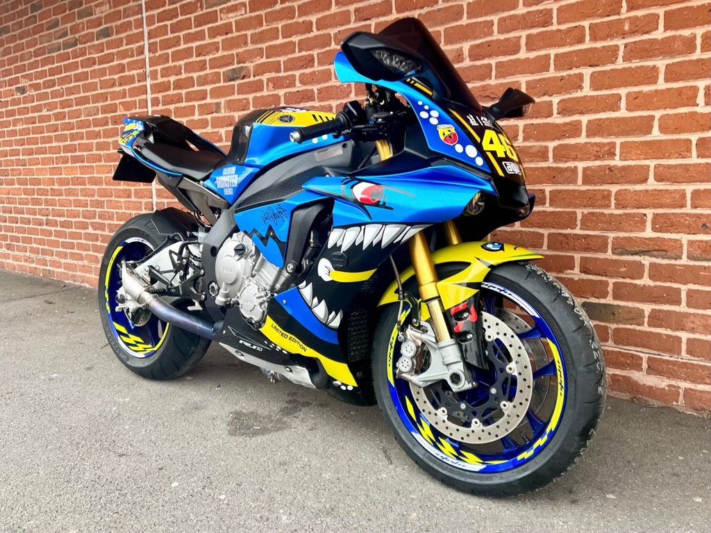 USED 2015 15 YAMAHA R1M YZF // R1M 15 // 1000cc // AGV Rossi Shark Edition // Px swap 