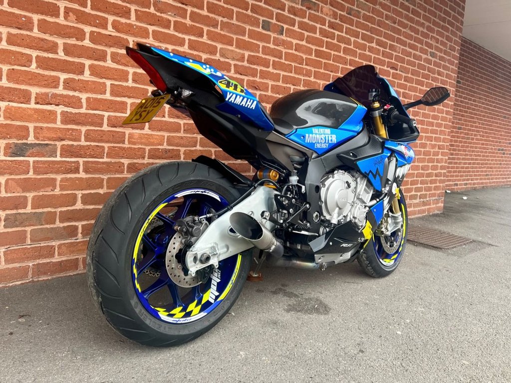 USED 2015 15 YAMAHA R1M YZF // R1M 15 // 1000cc // AGV Rossi Shark Edition // Px swap 