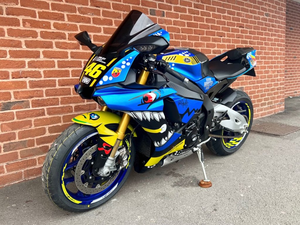 USED 2015 15 YAMAHA R1M YZF // R1M 15 // 1000cc // AGV Rossi Shark Edition // Px swap 