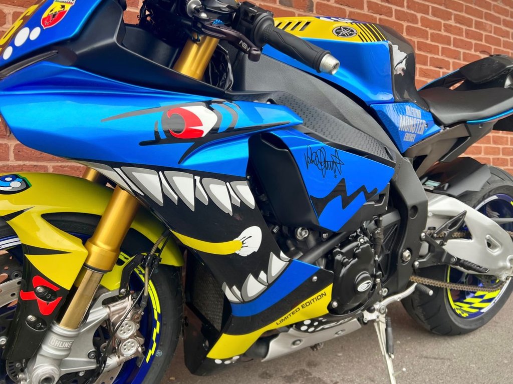 USED 2015 15 YAMAHA R1M YZF // R1M 15 // 1000cc // AGV Rossi Shark Edition // Px swap 