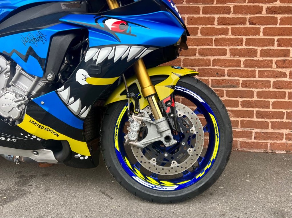 USED 2015 15 YAMAHA R1M YZF // R1M 15 // 1000cc // AGV Rossi Shark Edition // Px swap 