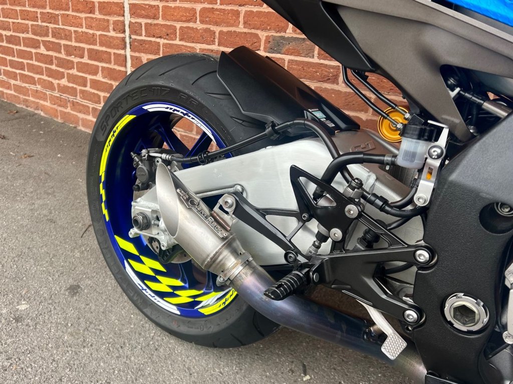 USED 2015 15 YAMAHA R1M YZF // R1M 15 // 1000cc // AGV Rossi Shark Edition // Px swap 
