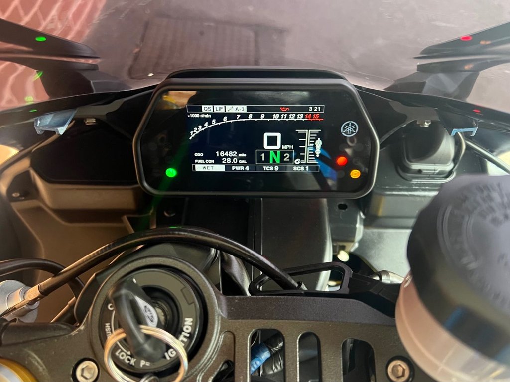 USED 2015 15 YAMAHA R1M YZF // R1M 15 // 1000cc // AGV Rossi Shark Edition // Px swap 