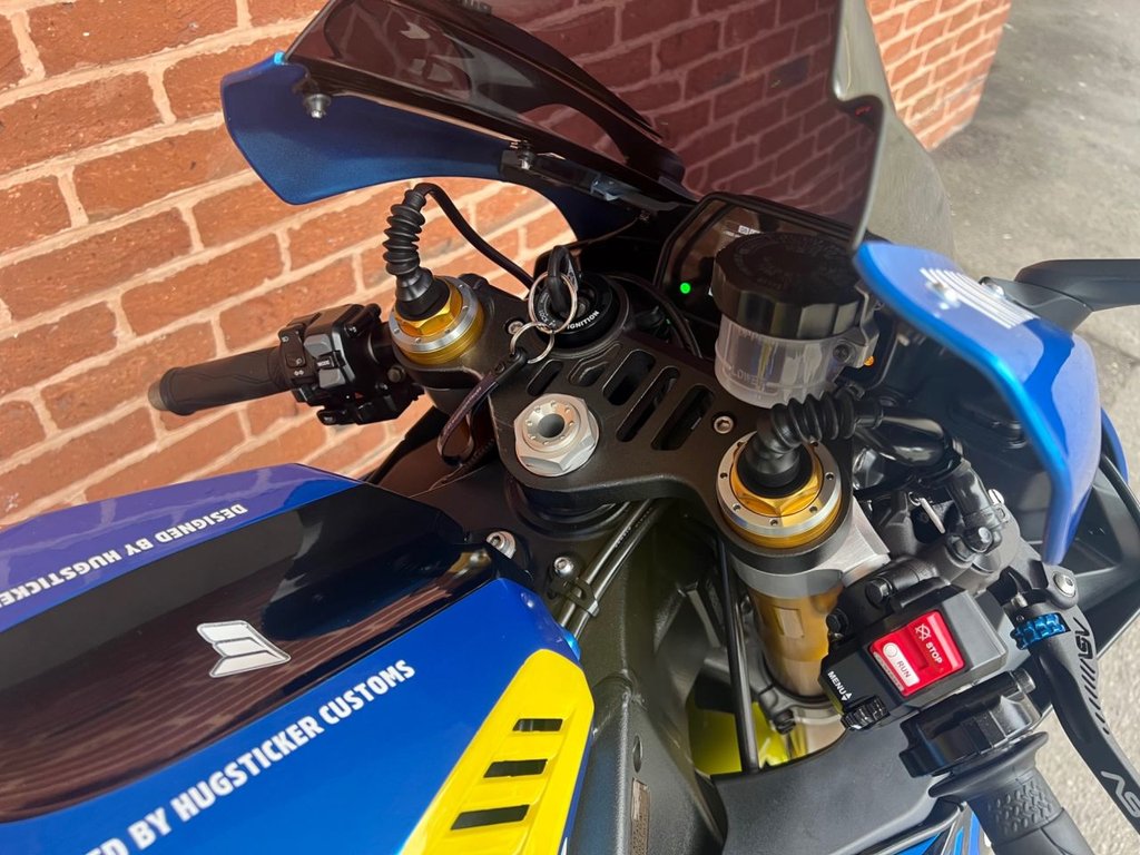 USED 2015 15 YAMAHA R1M YZF // R1M 15 // 1000cc // AGV Rossi Shark Edition // Px swap 