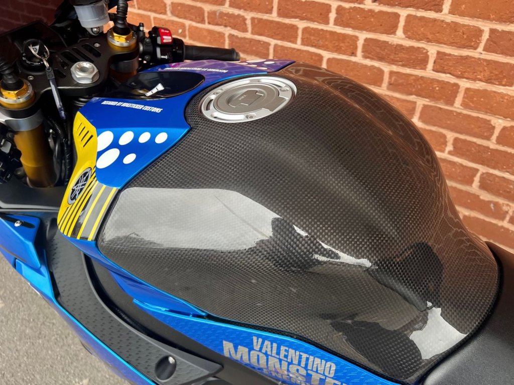 USED 2015 15 YAMAHA R1M YZF // R1M 15 // 1000cc // AGV Rossi Shark Edition // Px swap 