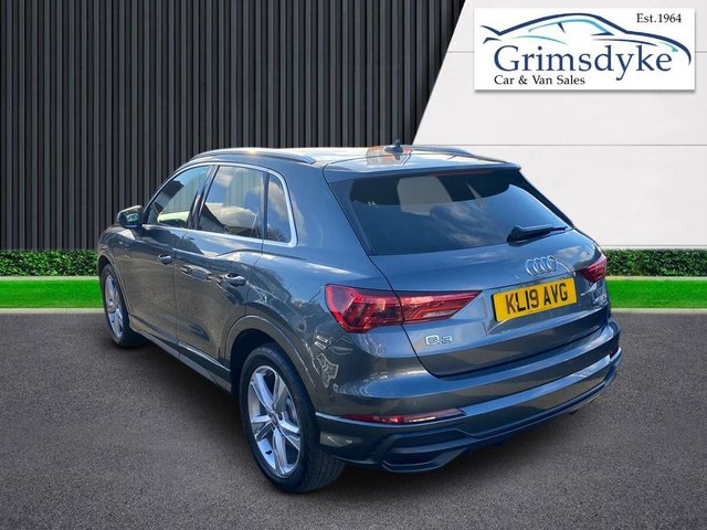View our AUDI Q3