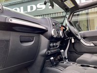 USED 2011 61 JEEP WRANGLER 2.8L SAHARA CRD 2d AUTO 197 BHP CHELSEA TRUCK Co