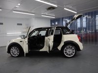 USED 2017 17 MINI HATCHBACK 2.0 Cooper S D 5dr WHAT A CAR PACKED WITH FACTORY OPTIONS. GREAT SPECIFICATION