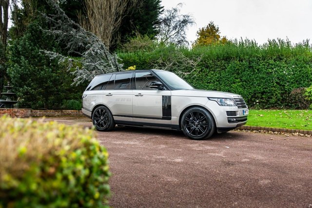 View our LAND ROVER RANGE ROVER