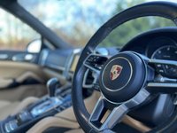 USED 2015 15 PORSCHE CAYENNE 3.0 D V6 TIPTRONIC S 5d 262 BHP 21" 911 Turbo Design Alloys