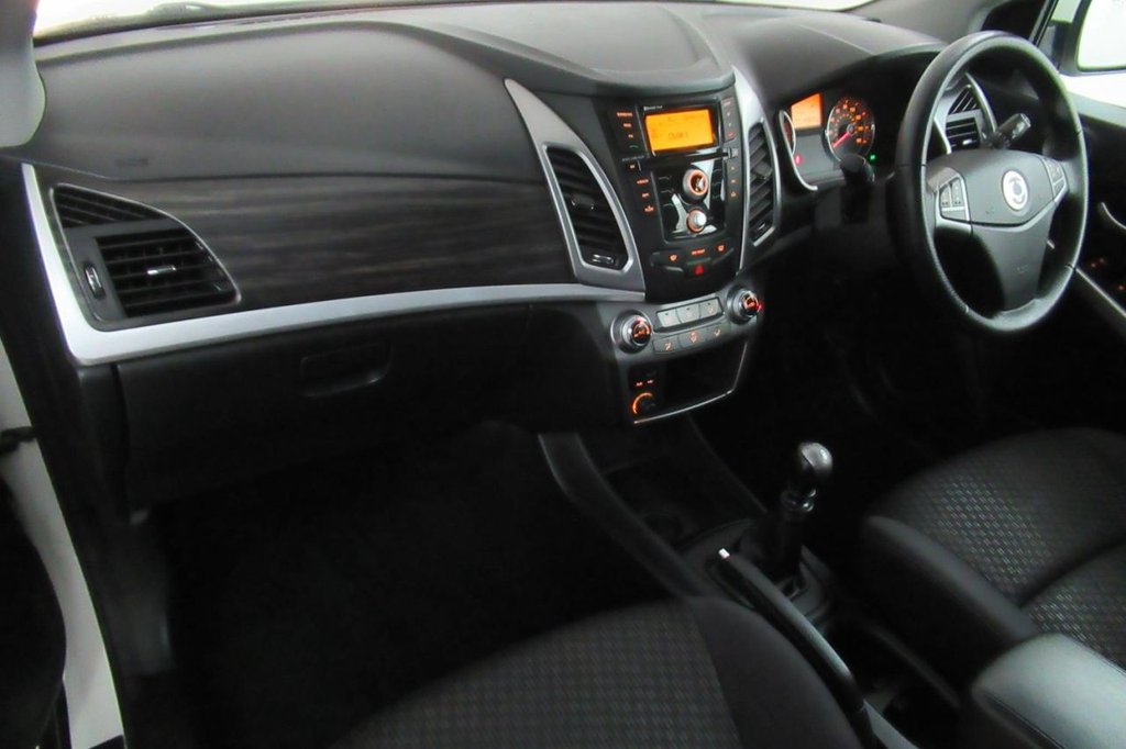 USED 2016 16 SSANGYONG KORANDO 2.2 SE 5d 176 BHP 