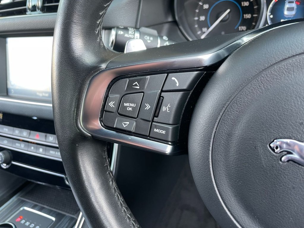 USED 2018 18 JAGUAR XF 3.0 D V6 S 4d 296 BHP 