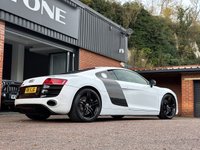 USED 2009 R AUDI R8 4.2L QUATTRO 2d 420 BHP GATED MANUAL