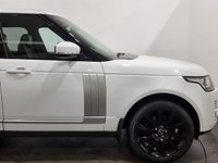 USED 2017 17 LAND ROVER RANGE ROVER 3.0 TDV6 VOGUE 5d 255 BHP Striking Range Rover Vogue