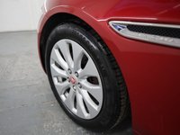USED 2016 66 JAGUAR XE 2.0 PRESTIGE 4d 161 BHP GREAT COLOUR COMBINATION WITH GENUINE LOW MILES