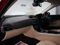 USED 2016 66 JAGUAR XE 2.0 PRESTIGE 4d 161 BHP GREAT COLOUR COMBINATION WITH GENUINE LOW MILES