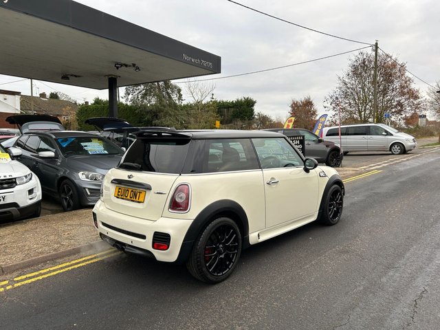 2010 MINI HATCH JOHN COOPER WORKS - Photo 5