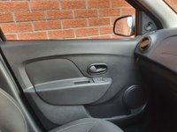 USED 2020 70 DACIA SANDERO 1.0 ESSENTIAL SCE 5d 73 BHP LOW MILES - 1 OWNER
