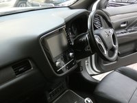 USED 2019 69 MITSUBISHI OUTLANDER 2.4 PHEV DYNAMIC SAFETY 5d 222 BHP APP BASED SAT NAV LEATHER CAMERA VAT Q CAZ ULEZ COMPLIANT MITSUBISHI WARRANTY DEC 2024