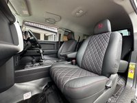 USED 2021 11 TOYOTA FJ CRUISER 4.0 V6 RHD 5d 2011