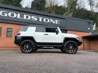 USED 2021 11 TOYOTA FJ CRUISER 4.0 V6 RHD 5d 2011