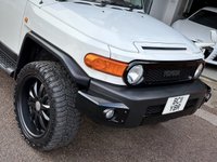 USED 2021 11 TOYOTA FJ CRUISER 4.0 V6 RHD 5d 2011