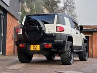 USED 2021 11 TOYOTA FJ CRUISER 4.0 V6 RHD 5d 2011