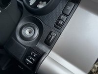 USED 2021 11 TOYOTA FJ CRUISER 4.0 V6 RHD 5d 2011