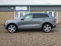 USED 2017 17 VOLKSWAGEN TOUAREG 3.0 V6 R-LINE PLUS TDI BLUEMOTION TECHNOLOGY 5d 259 BHP www.suffolkcarcentre.co.uk - Located at Reydon