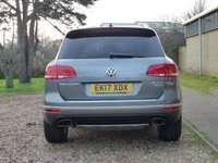 USED 2017 17 VOLKSWAGEN TOUAREG 3.0 V6 R-LINE PLUS TDI BLUEMOTION TECHNOLOGY 5d 259 BHP www.suffolkcarcentre.co.uk - Located at Reydon