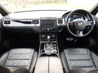 USED 2017 17 VOLKSWAGEN TOUAREG 3.0 V6 R-LINE PLUS TDI BLUEMOTION TECHNOLOGY 5d 259 BHP www.suffolkcarcentre.co.uk - Located at Reydon
