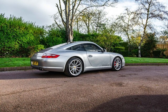 View our PORSCHE 911
