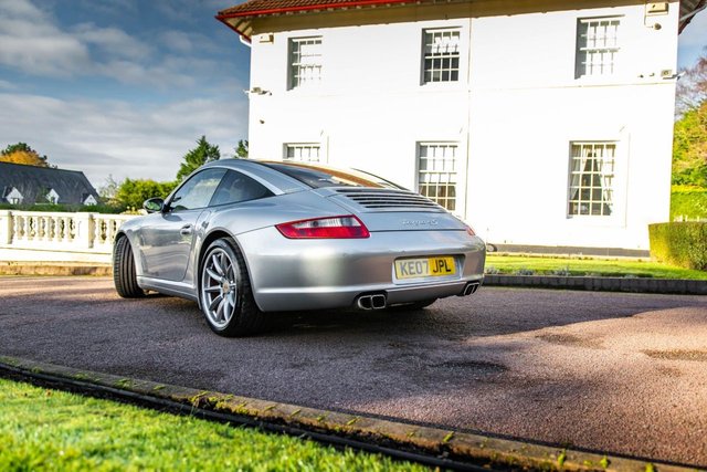 View our PORSCHE 911