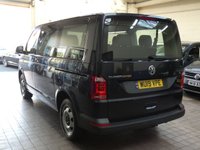 USED 2019 19 VOLKSWAGEN TRANSPORTER SHUTTLE 2.0 T32 TDI SHUTTLE S BMT 5d 101 BHP 8 SEATS AIR CON PARKING SENSORS 6 MONTHS GOLD WARRANTY