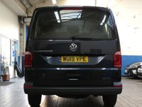 USED 2019 19 VOLKSWAGEN TRANSPORTER SHUTTLE 2.0 T32 TDI SHUTTLE S BMT 5d 101 BHP 8 SEATS AIR CON PARKING SENSORS 6 MONTHS GOLD WARRANTY