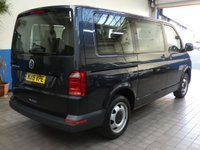 USED 2019 19 VOLKSWAGEN TRANSPORTER SHUTTLE 2.0 T32 TDI SHUTTLE S BMT 5d 101 BHP 8 SEATS AIR CON PARKING SENSORS 6 MONTHS GOLD WARRANTY