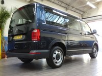 USED 2019 19 VOLKSWAGEN TRANSPORTER SHUTTLE 2.0 T32 TDI SHUTTLE S BMT 5d 101 BHP 8 SEATS AIR CON PARKING SENSORS 6 MONTHS GOLD WARRANTY