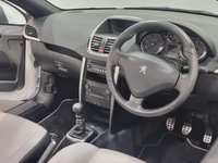 USED 2014 14 PEUGEOT 207 1.6 HDI CC ROLAND GARROS 2d 112 BHP Roland Garros Limited Edition