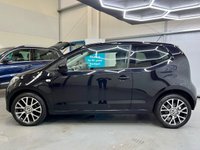USED 2014 14 VOLKSWAGEN UP 1.0 Groove up! Hatchback 3dr Petrol Manual Euro 5 (75 ps) Fender Sound,Sat Nav,Low Miles,1 Previous Owner,Heated Seats