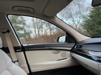 USED 2017 17 BMW 5 SERIES 3.0 535d Luxury Gran Turismo 5dr Panoramic Roof Heads Up Display